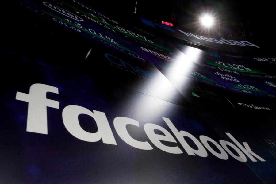 Software bug may have exposed photos from 7.0m Facebook users