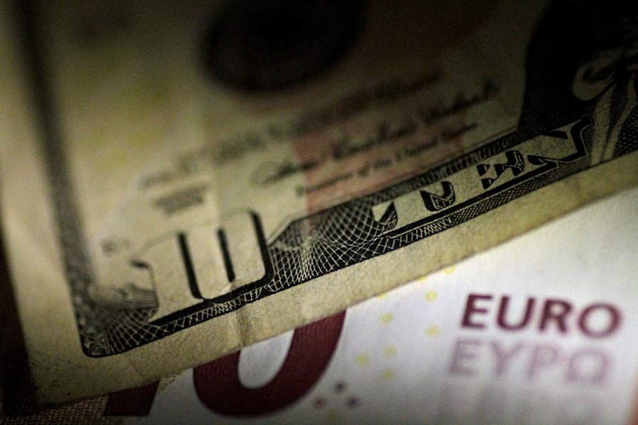 Euro rebounds ahead of Fed meeting