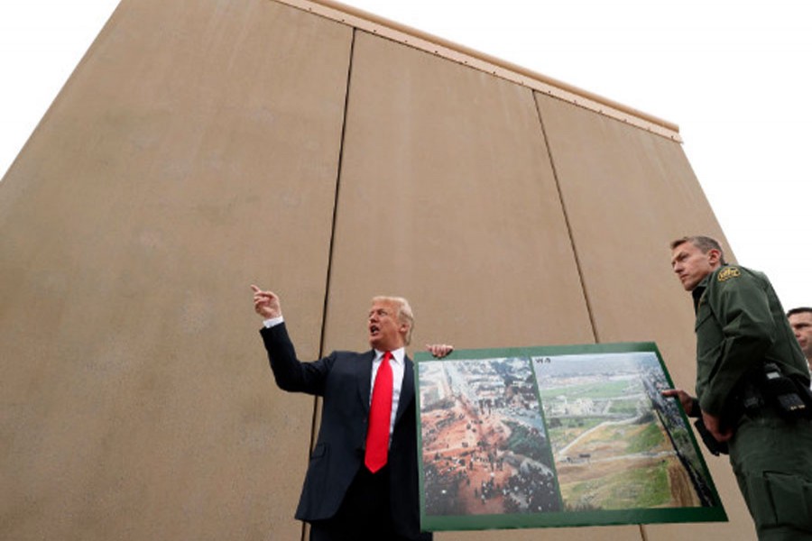 US President Donald Trump speaks while participating in a tour of US-Mexico border wall (Collected photo)