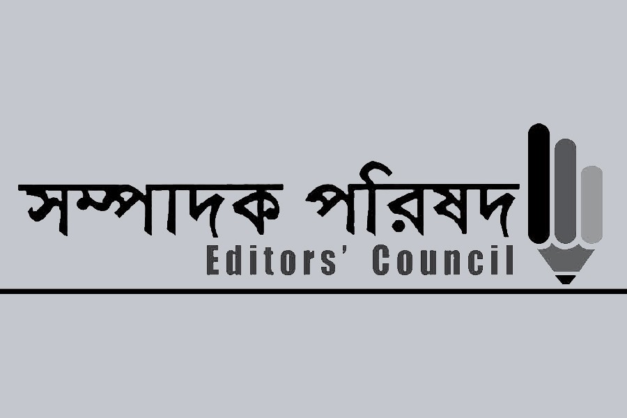 Editors' Council wants free movement of journalists’ vehicles