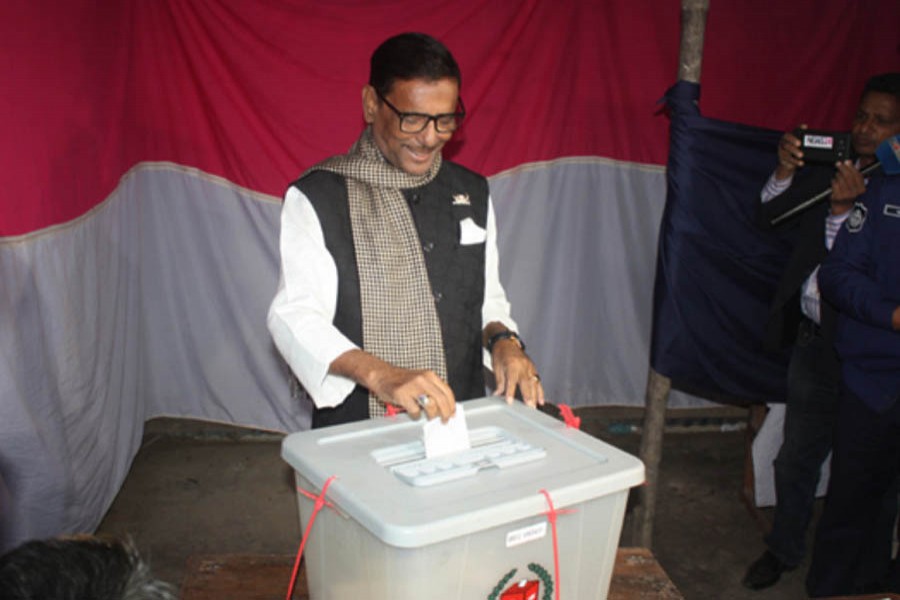 Obaidul Quader casts vote