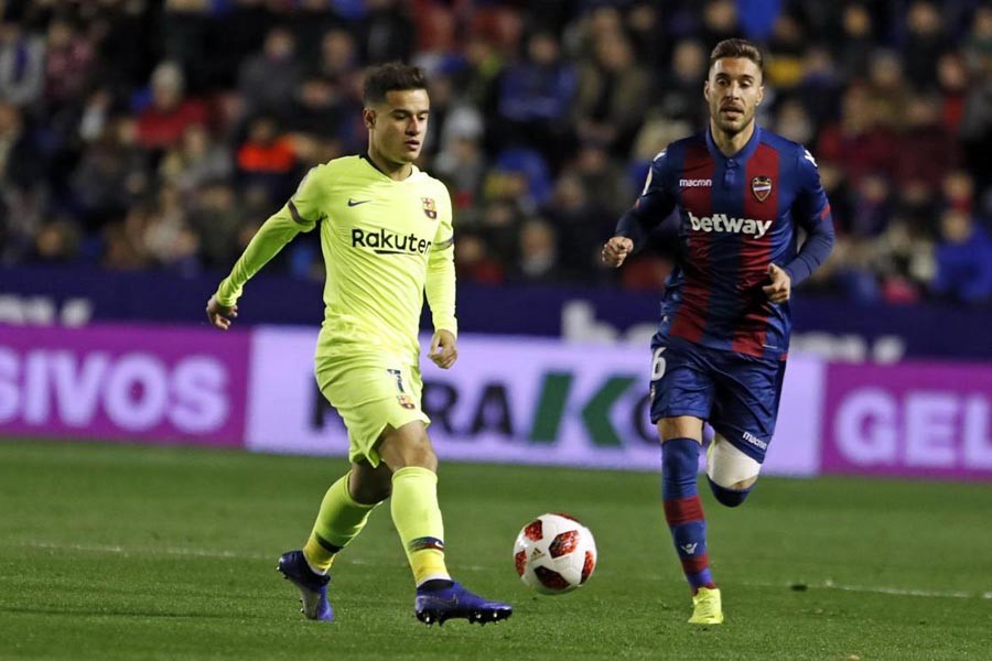 Barcelona on verge of Copa exit after Levante defeat