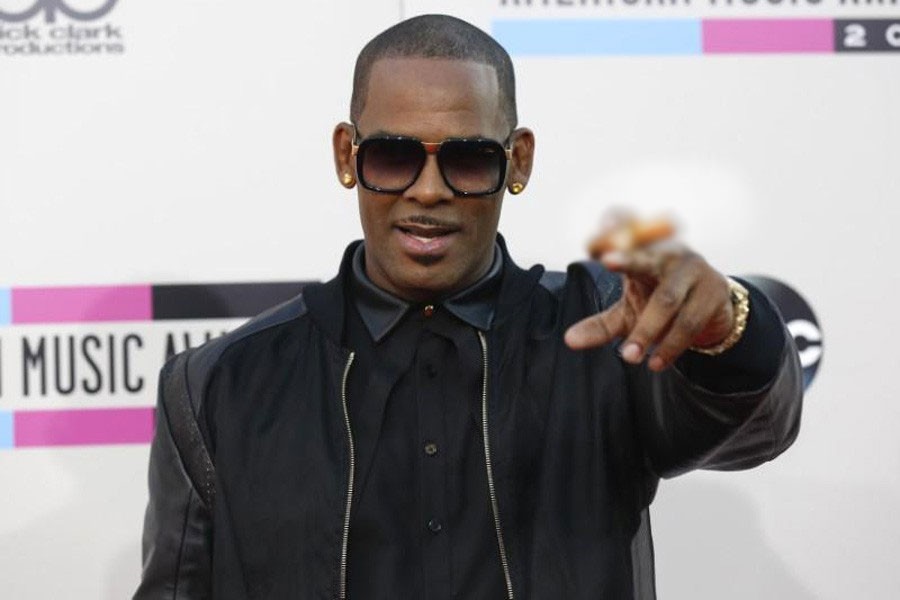 Singer R Kelly arrives at the 41st American Music Awards in Los Angeles, California November 24, 2013 - Reuters/File