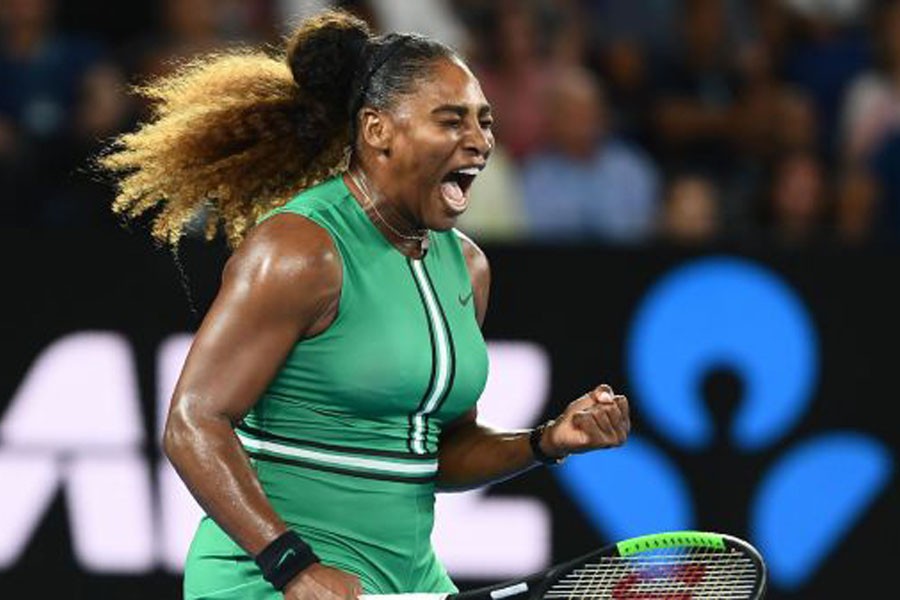 Serena breeze past Bouchard in second round