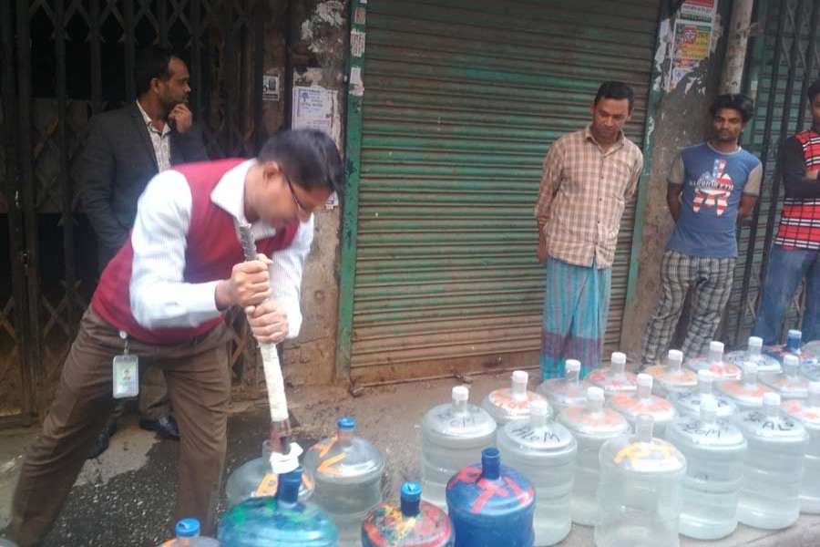 BSTI destroys 4,000 substandard water jars