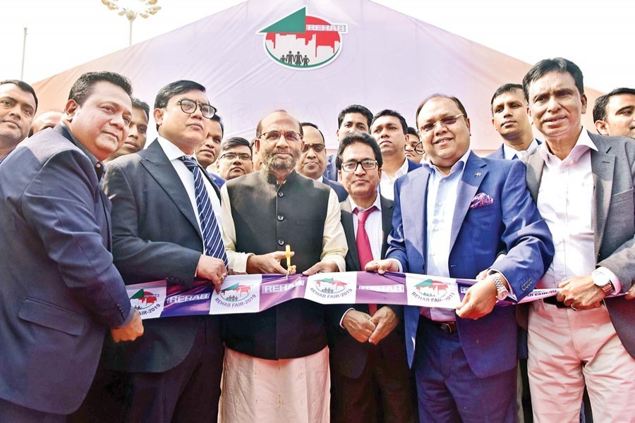 Housing and Public Works Minister SM Rezaul Karim inaugurating the REHAB Fair 2019 at Dhaka's Bangabandhu International Conference Centre on Wednesday — FE photo