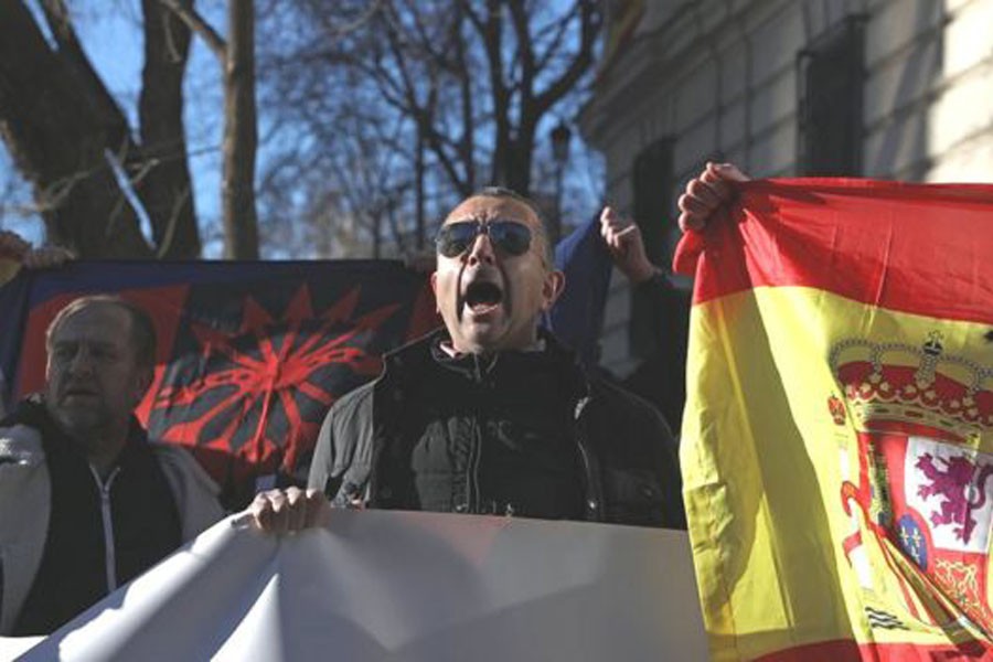 Catalonia independence leaders on trial in Madrid