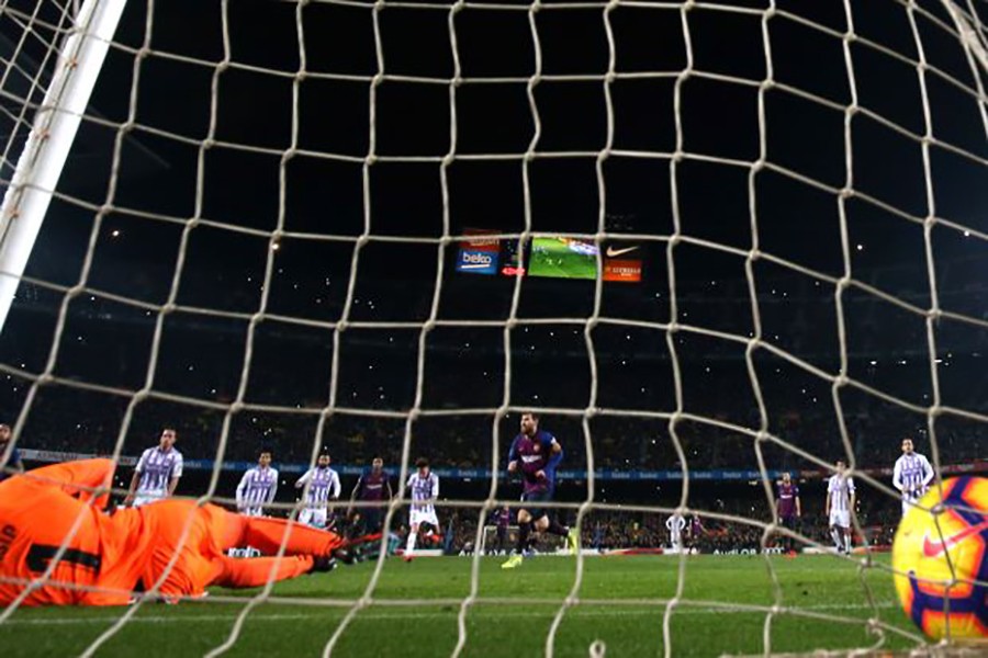 Barcelona's lone goal against Real Valladolid came from a Lionel Messi penalty — Reuters photo