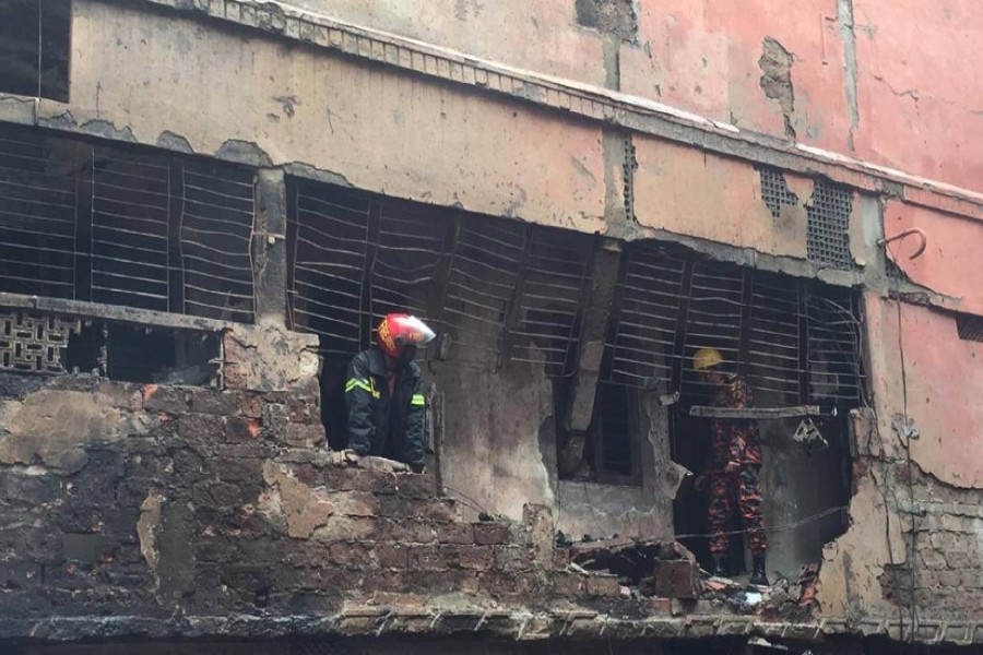 Many still missing after Chawkbazar fire kills dozens