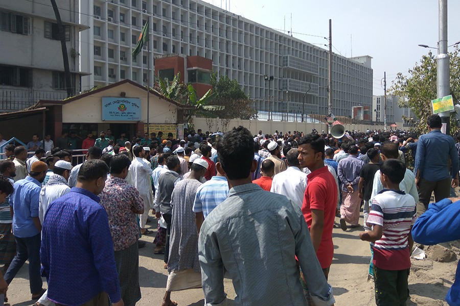 A view of hawkers protesting eviction before rehabilitation at Purana Paltan  intersection in Dhaka city