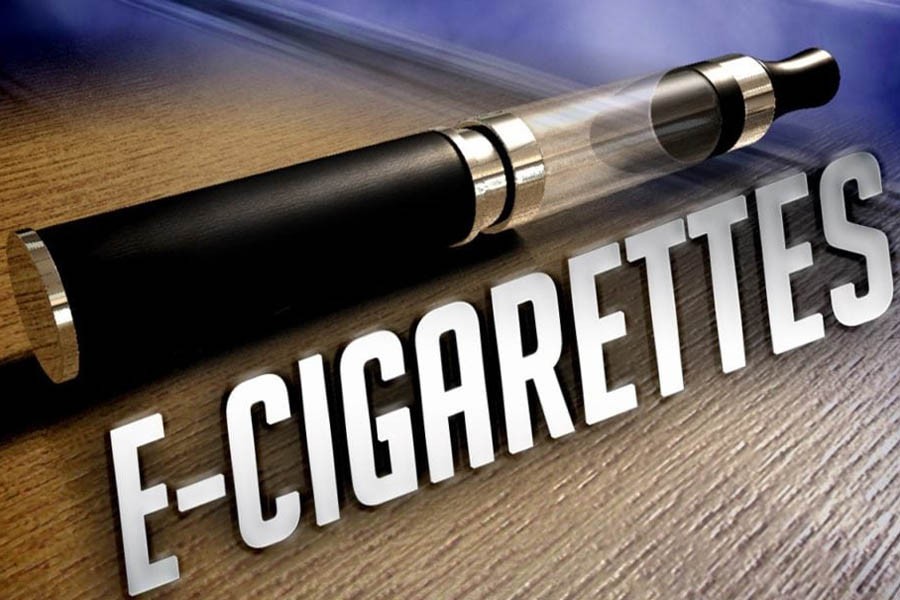 US moves to tighten sales of e-cigarettes