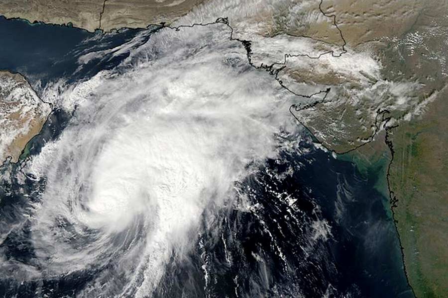 Cyclone leaves 24 people dead in Zimbabwe