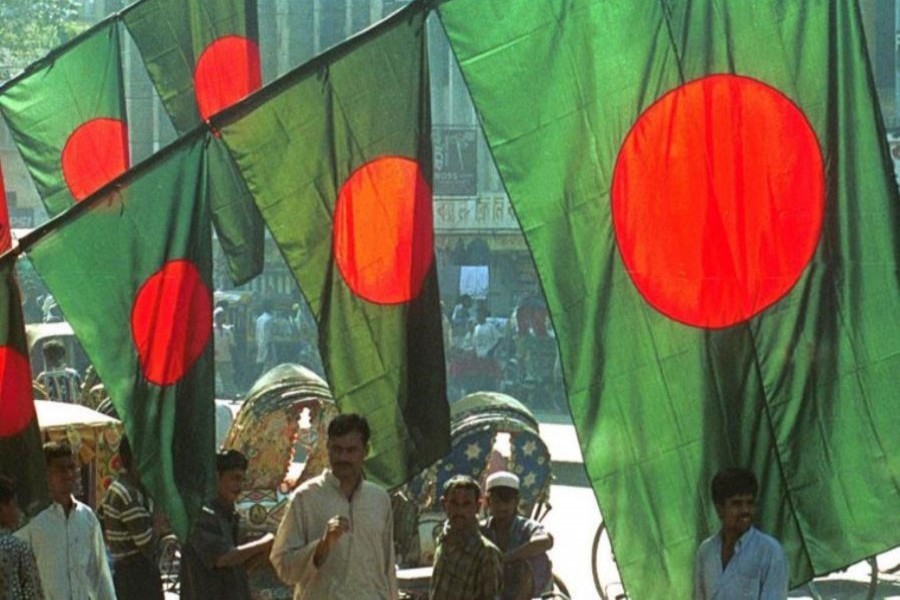 Vendors sell Bangladesh national flags in Dhaka. Reuters/Files