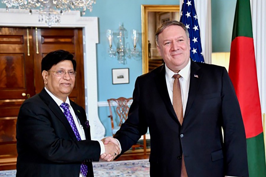 Foreign Minister Dr AK Abdul Momen shakes hands with US Secretary of State Mike Pompeo in Washington, DC during a meeting on Monday (local time). Photo courtesy: Press Wing, Bangladesh Embassy in Washington, DC