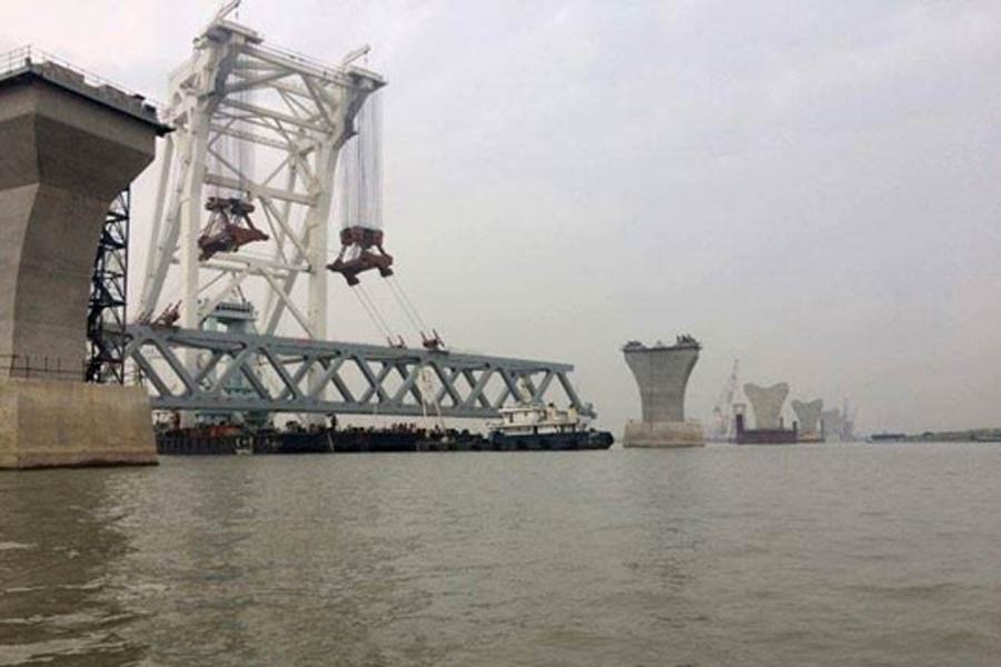 Over 1500 metres of Padma Bridge now visible