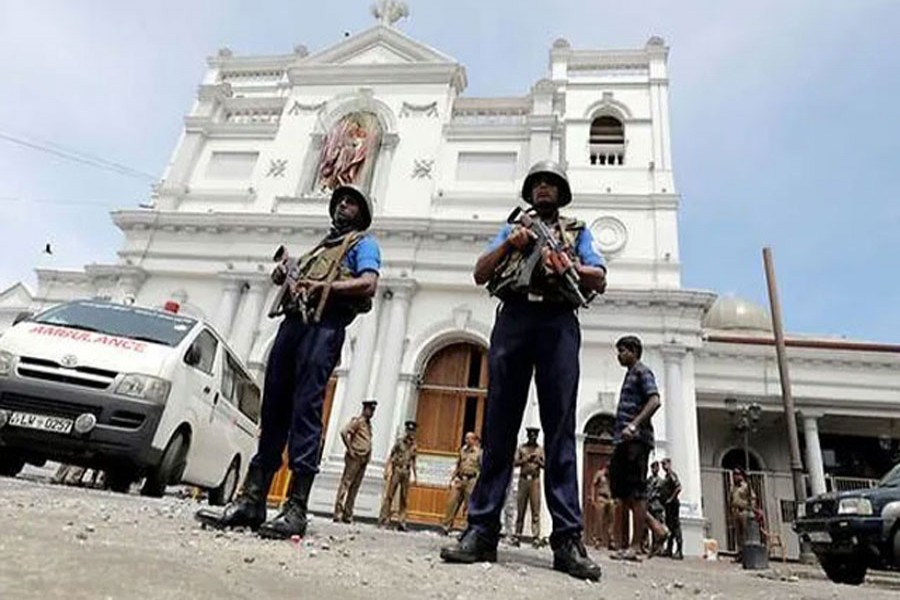 Sri Lankan military officials stand guard in front of the St Anthony's Shrine, Kochchikade church after an explosion in Colombo, Sri Lanka, Apr 21, 2019. Reuters