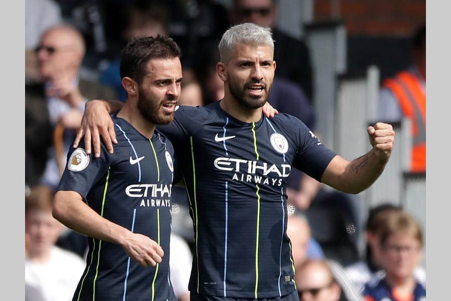 Man City retains Premier League title