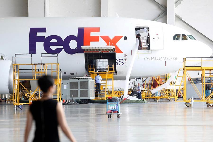 China to probe FedEx after Huawei says parcels diverted