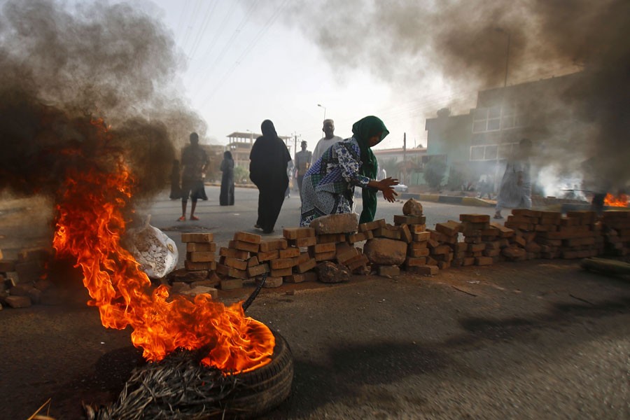 Sudan protesters reject army election plan as crackdown kills 35