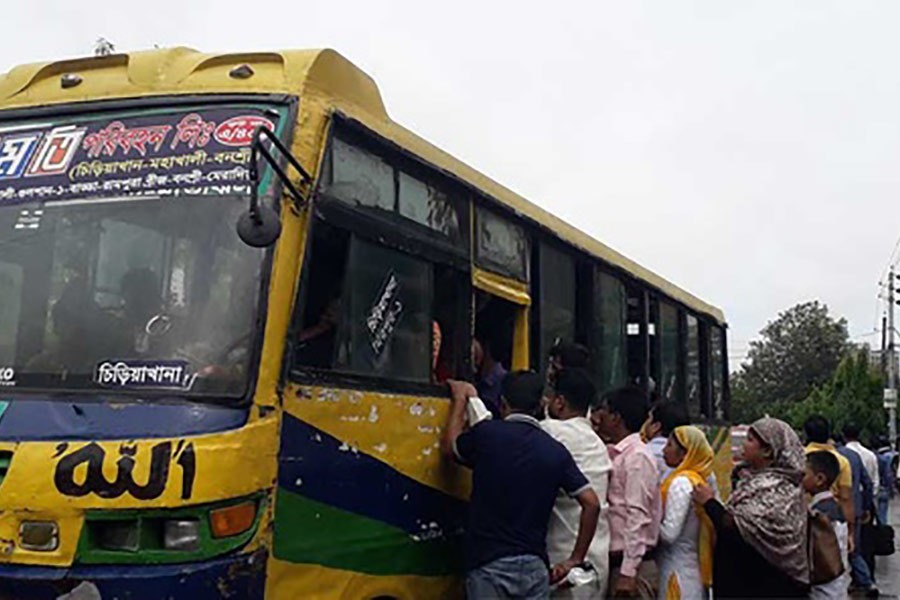 Transport crisis hits Dhaka on first working day after Eid