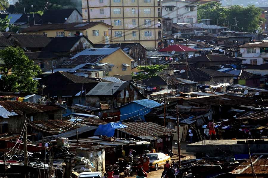 646,000 people live in Dhaka slums