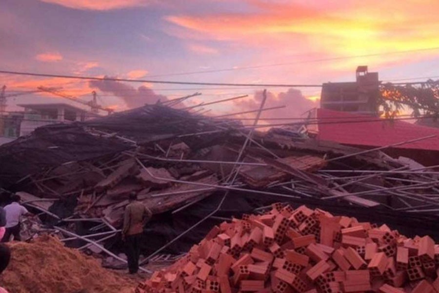 Cambodia building collapse kills 18