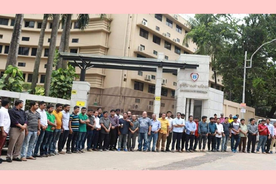 Journos protest ACC notice to fellow