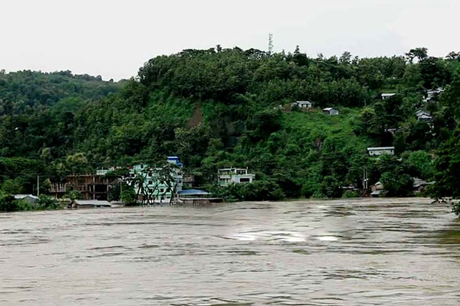 Heavy rains hit Bandarban, low-lying areas go under water