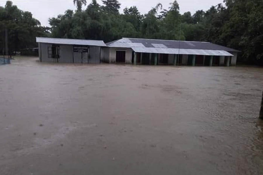 Flash flooding shuts 30 schools in Sunamganj