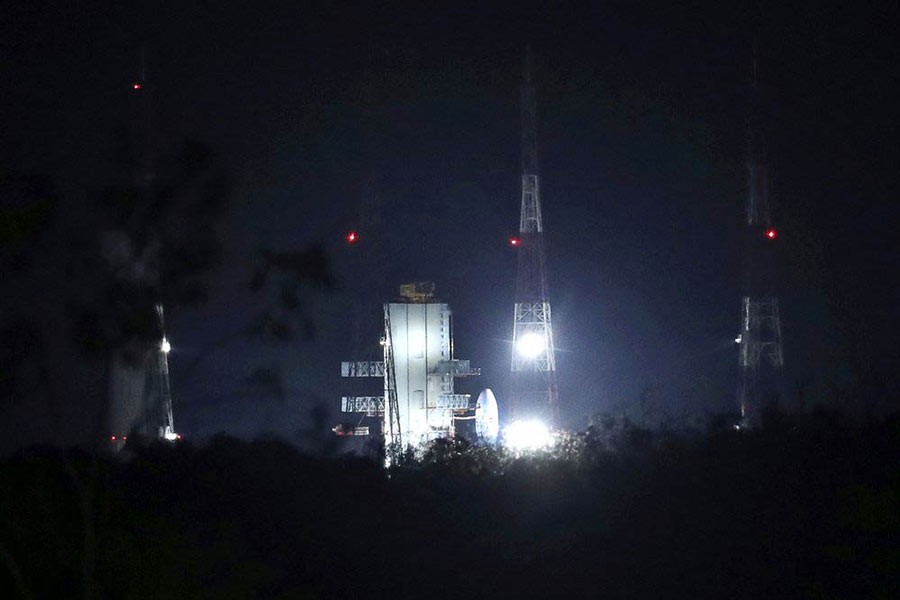 India aborts moon mission launch for technical glitch