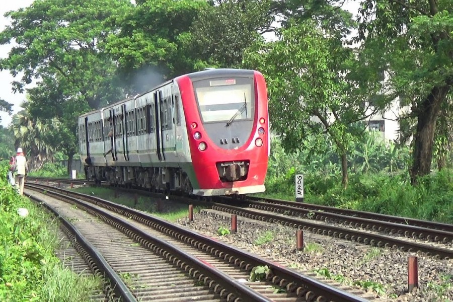 PM rejects proposal to buy more DEMU trains from China