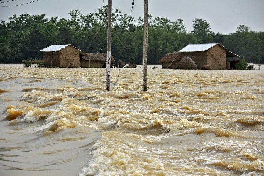 Floods devastate over 900 villages in Sirajganj