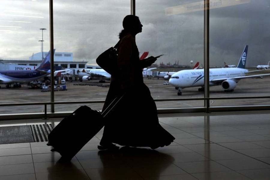 S Arabia lifts travel restriction on its women