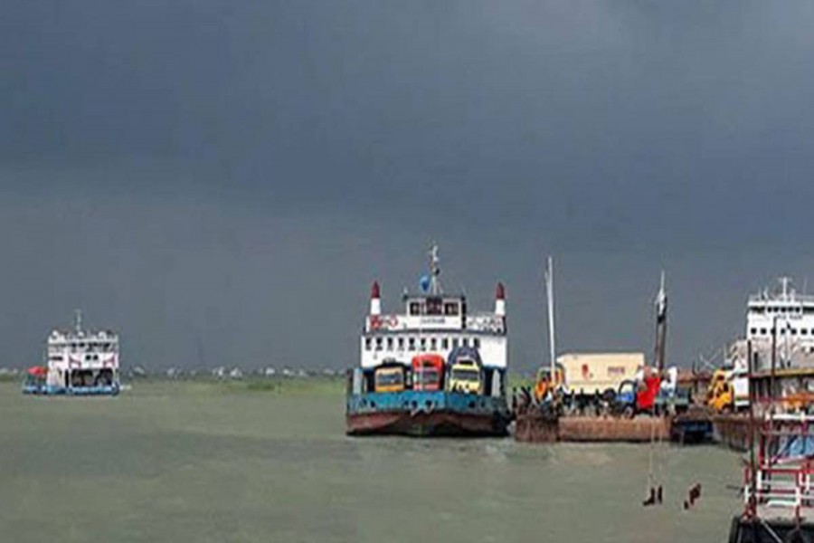 Launch, speed boat services suspended at Mawa, Kathalbari