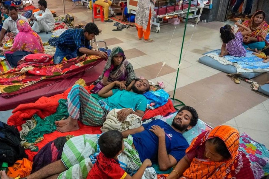 This recently taken photo shows the scenario of dengue patients at Mugda Medical College Hospital (Photo: UNB)