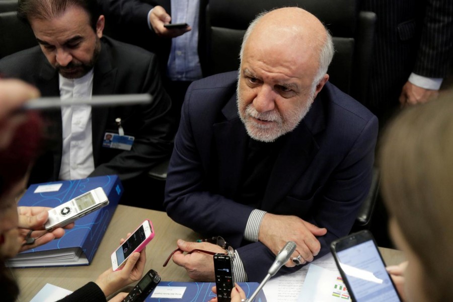 FILE PHOTO: Iran's Oil Minister Bijan Zanganeh talks to journalists at the beginning of an OPEC meeting in Vienna, Austria, November 30, 2017. REUTERS/Heinz-Peter Bader/File Photo