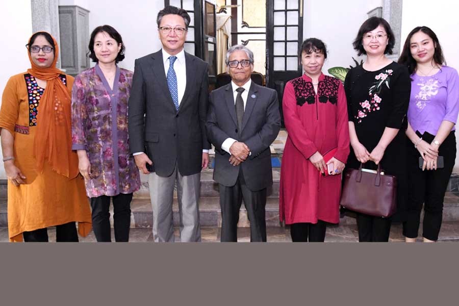 Chinese envoy calls on DU VC