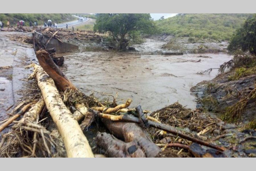 Kenya landslide bury villagers