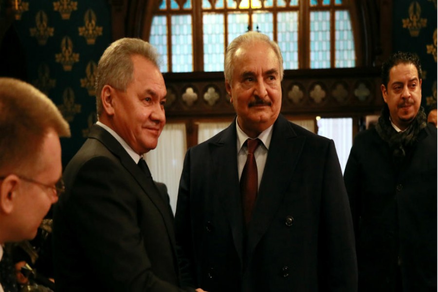 Commander of the Libyan National Army (LNA) Khalifa Haftar shakes hands with Russian Defence Minister Sergei Shoigu before talks in Moscow, Russia January 13, 2020. © Ministry of Foreign Affairs of the Russian Federation/Handout via REUTERS