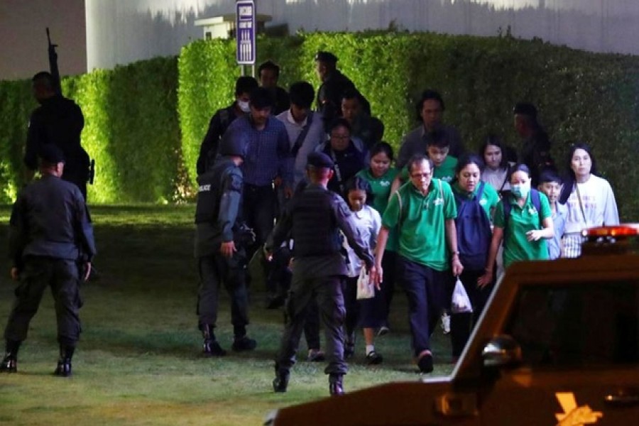 Thailand security forces evacuated people from a shopping mall as they chase a shooter hidden in after a mass shooting in front of the Terminal 21, in Nakhon Ratchasima, Thailand, February 9, 2020. Reuters