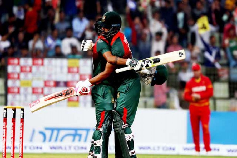 Tamim, Liton shatter records to fire Bangladesh to 322 against Zimbabwe