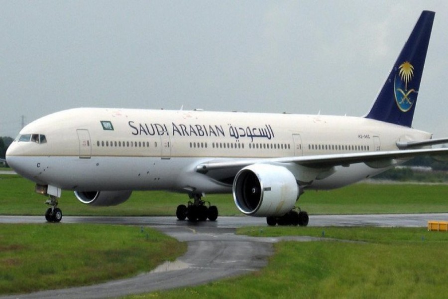 Saudi Arabia suspends international flights for two weeks