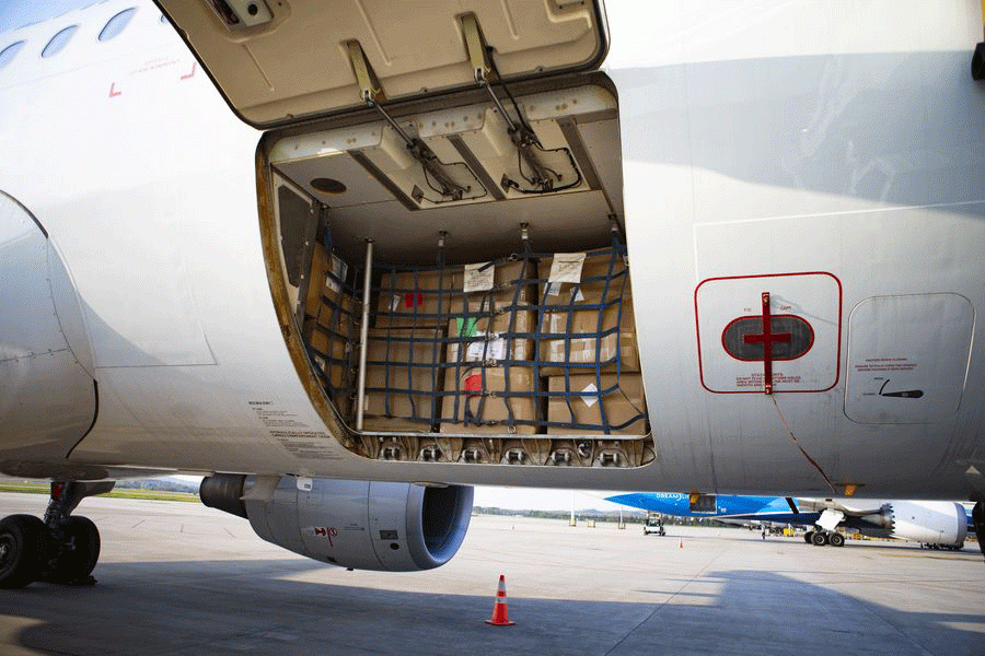 Photo taken on April 12, 2020 shows medical supplies to be delivered to Japan on a chartered flight in Nanchang, east China's Jiangxi Province. (Xinhua/Zhang Haobo)   