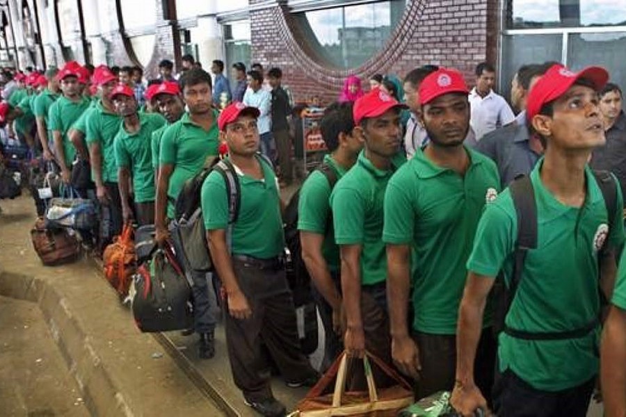 Protect returnee migrant workers in distress