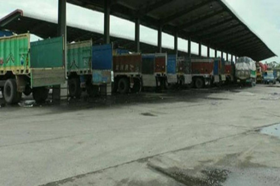 150 Indian trucks remain stranded at Benapole