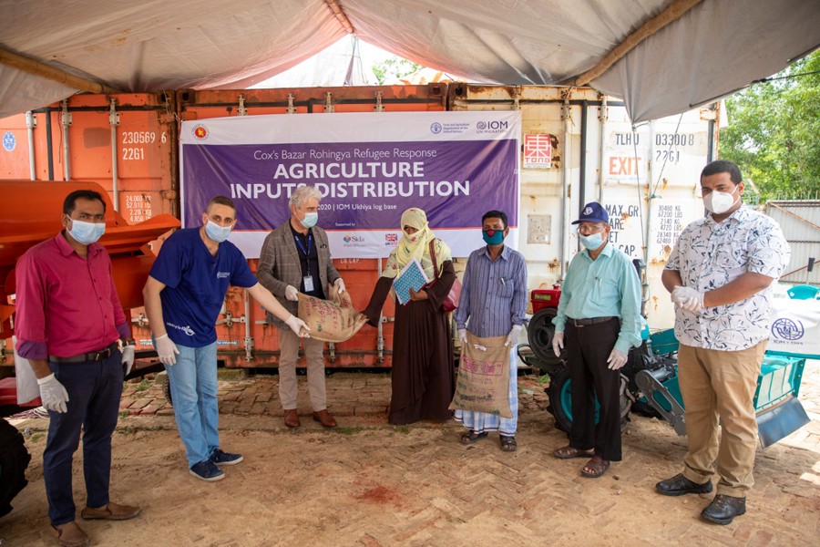 UN bodies distribute agro-machinery and rice seed to farmers at Cox’s Bazar