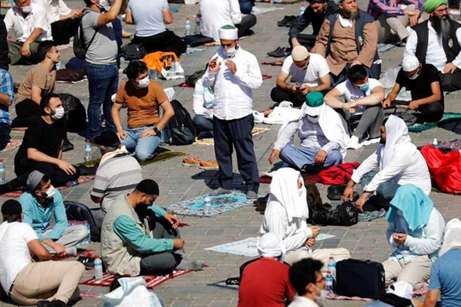 Hagia Sophia holds Friday prayers after 86 years