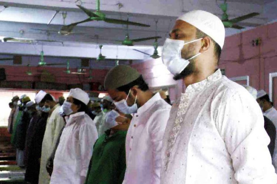 Mashrafe celebrating Eid-ul-Azha in Narail