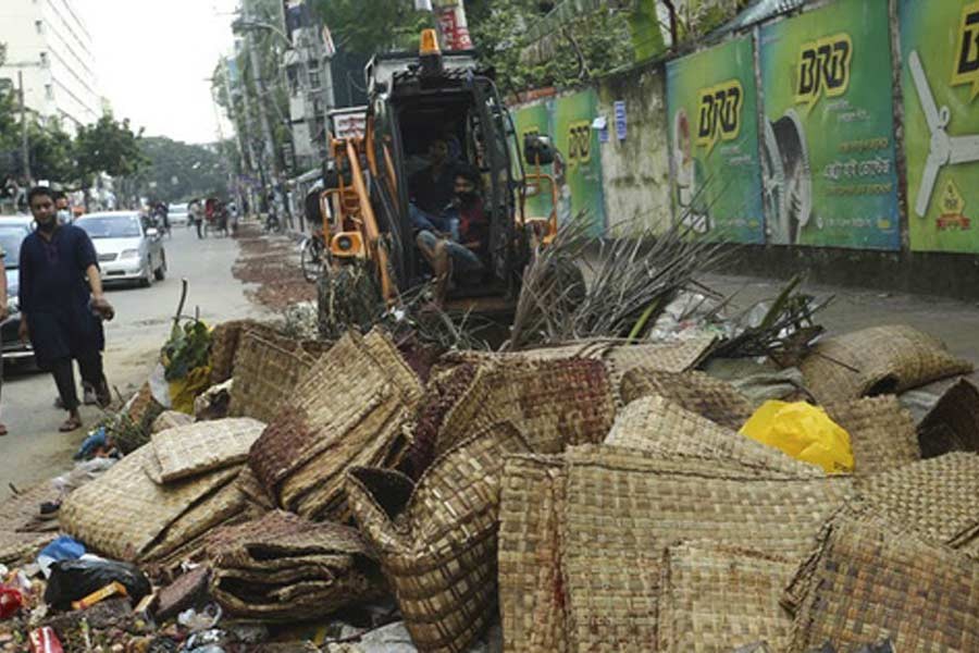 Dhaka city authorities remove Eid cattle waste