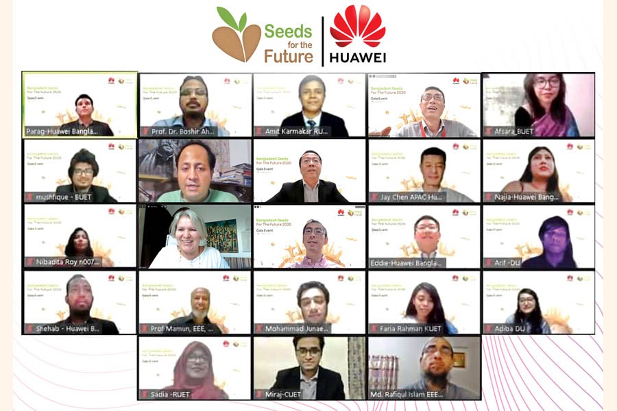 Winners of the 'Seeds for the Future 2020' during the gala event with guests and Huawei officials